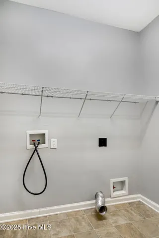 $2,200 | 102 Huntington Court, Jacksonville, NC 28540