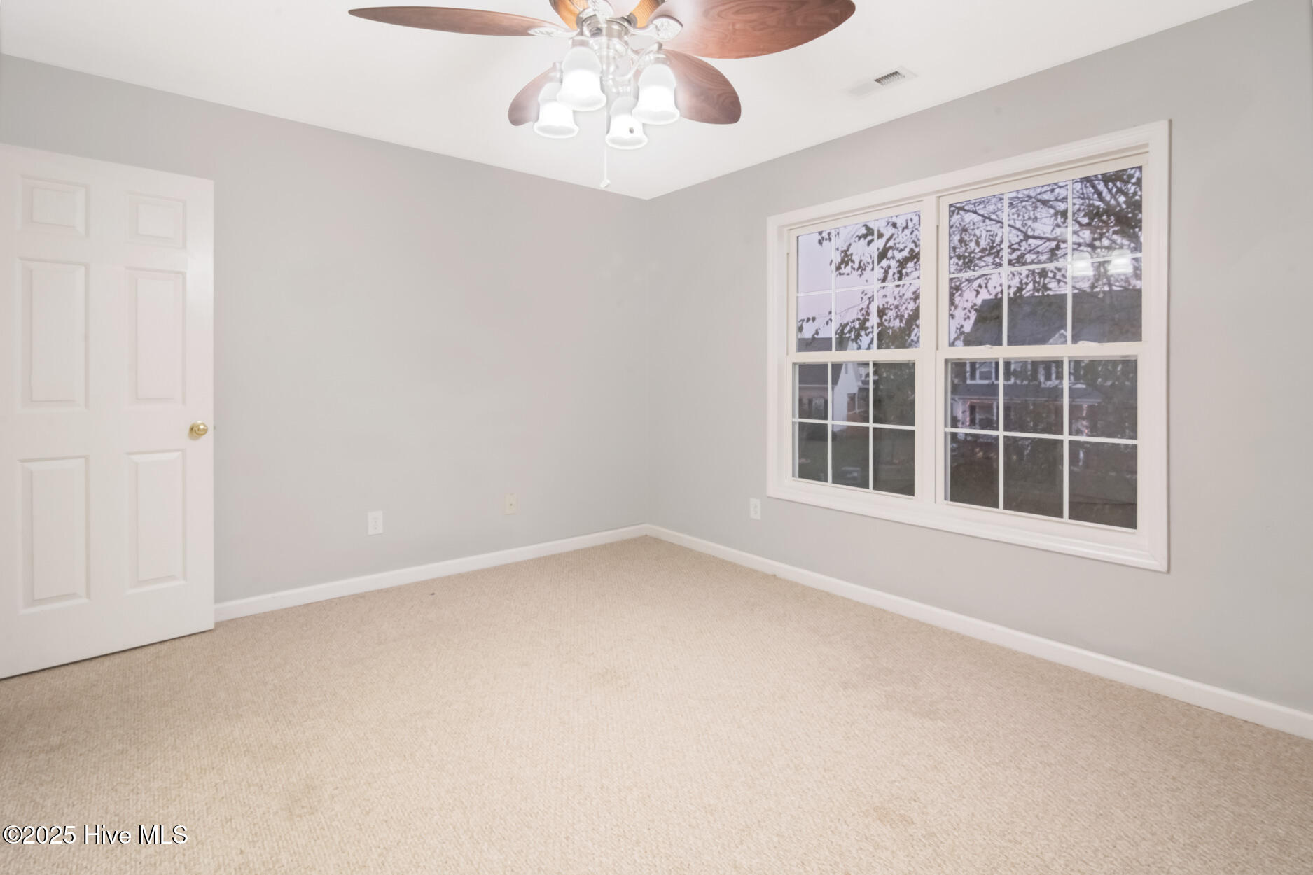 102 Huntington Court Jacksonville, NC 28540 - Photo 15 of 38 DSC_1227