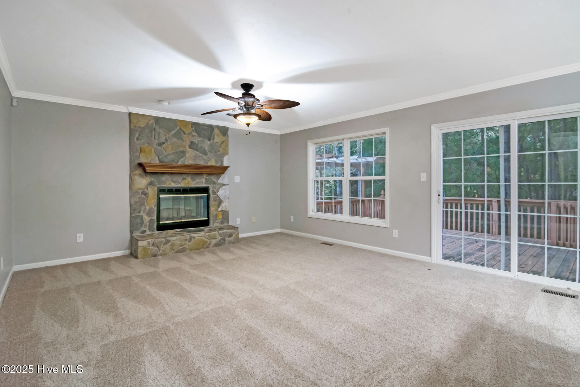 102 Huntington Court Jacksonville, NC 28540 - Photo 8 of 38 DSC_1207-F