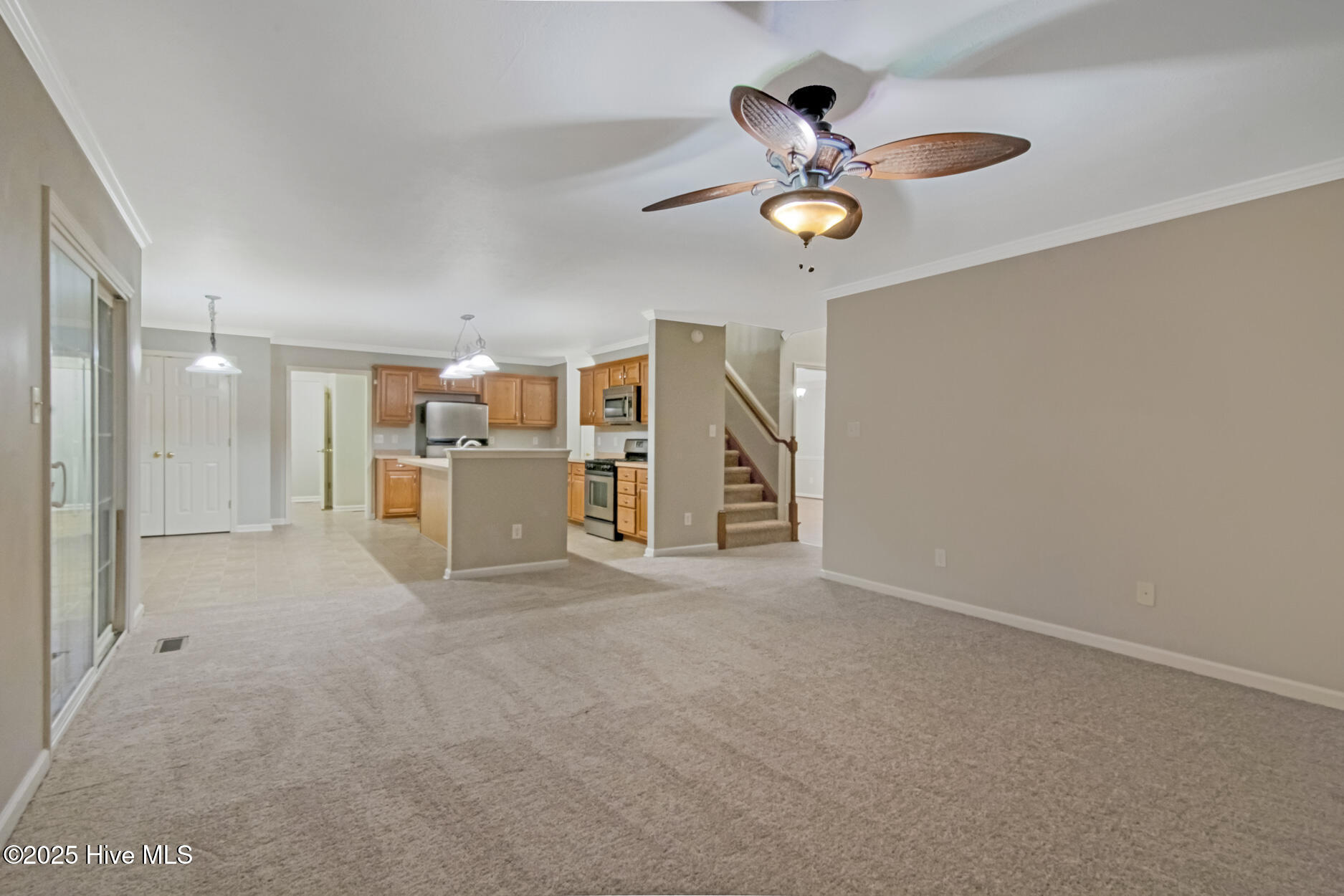 102 Huntington Court Jacksonville, NC 28540 - Photo 9 of 38 DSC_1210-F