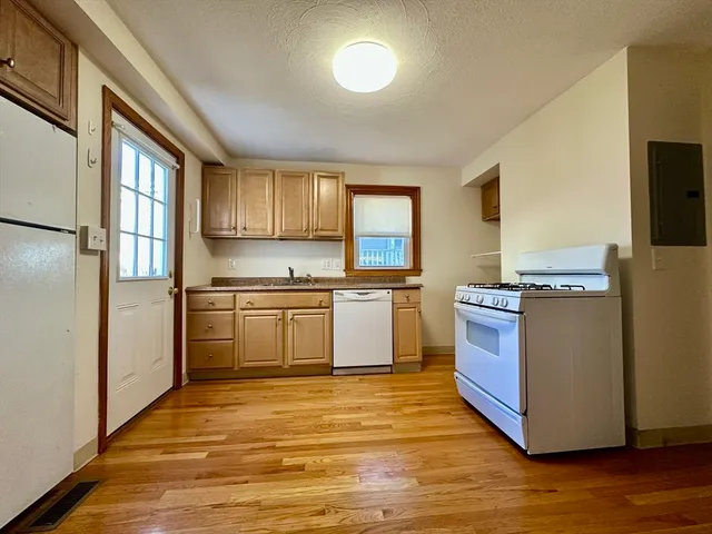 $2,350 | 5 Rifle Court, Unit 5, Watertown, MA 02472