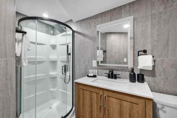 $4,250,000 | 5445 Collins Avenue, Unit M9 M10 M11 M12, Miami Beach, FL 33140