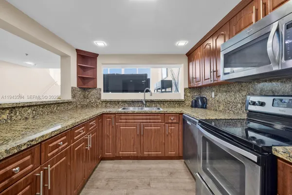 $4,250,000 | 5445 Collins Avenue, Unit M9 M10 M11 M12, Miami Beach, FL 33140