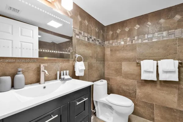 $4,250,000 | 5445 Collins Avenue, Unit M9 M10 M11 M12, Miami Beach, FL 33140