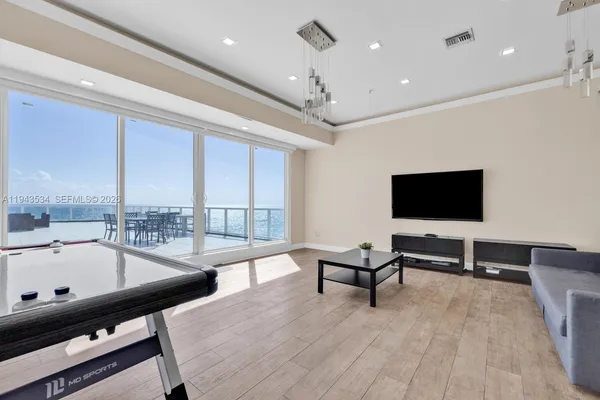 $4,250,000 | 5445 Collins Avenue, Unit M9 M10 M11 M12, Miami Beach, FL 33140