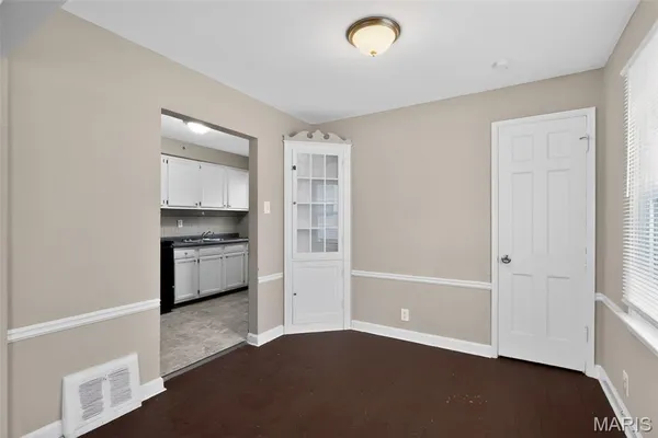 $89,900 | 2037 Bainbridge Drive, St. Louis, MO 63133