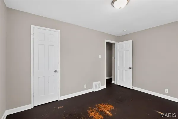 $89,900 | 2037 Bainbridge Drive, St. Louis, MO 63133