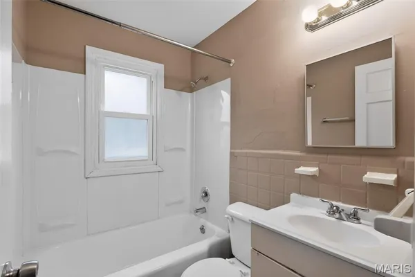 $89,900 | 2037 Bainbridge Drive, St. Louis, MO 63133
