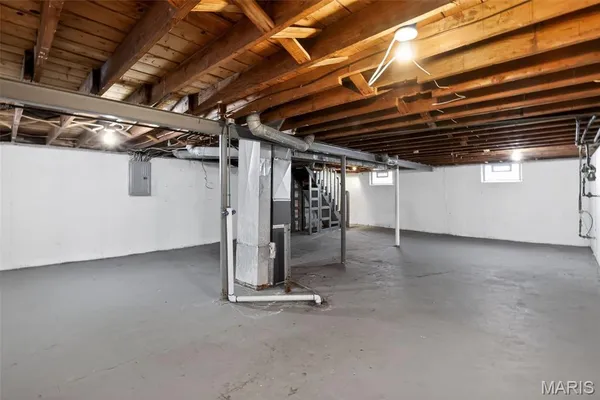 $89,900 | 2037 Bainbridge Drive, St. Louis, MO 63133