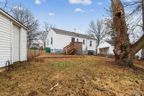 $89,900 | 2037 Bainbridge Drive, St. Louis, MO 63133
