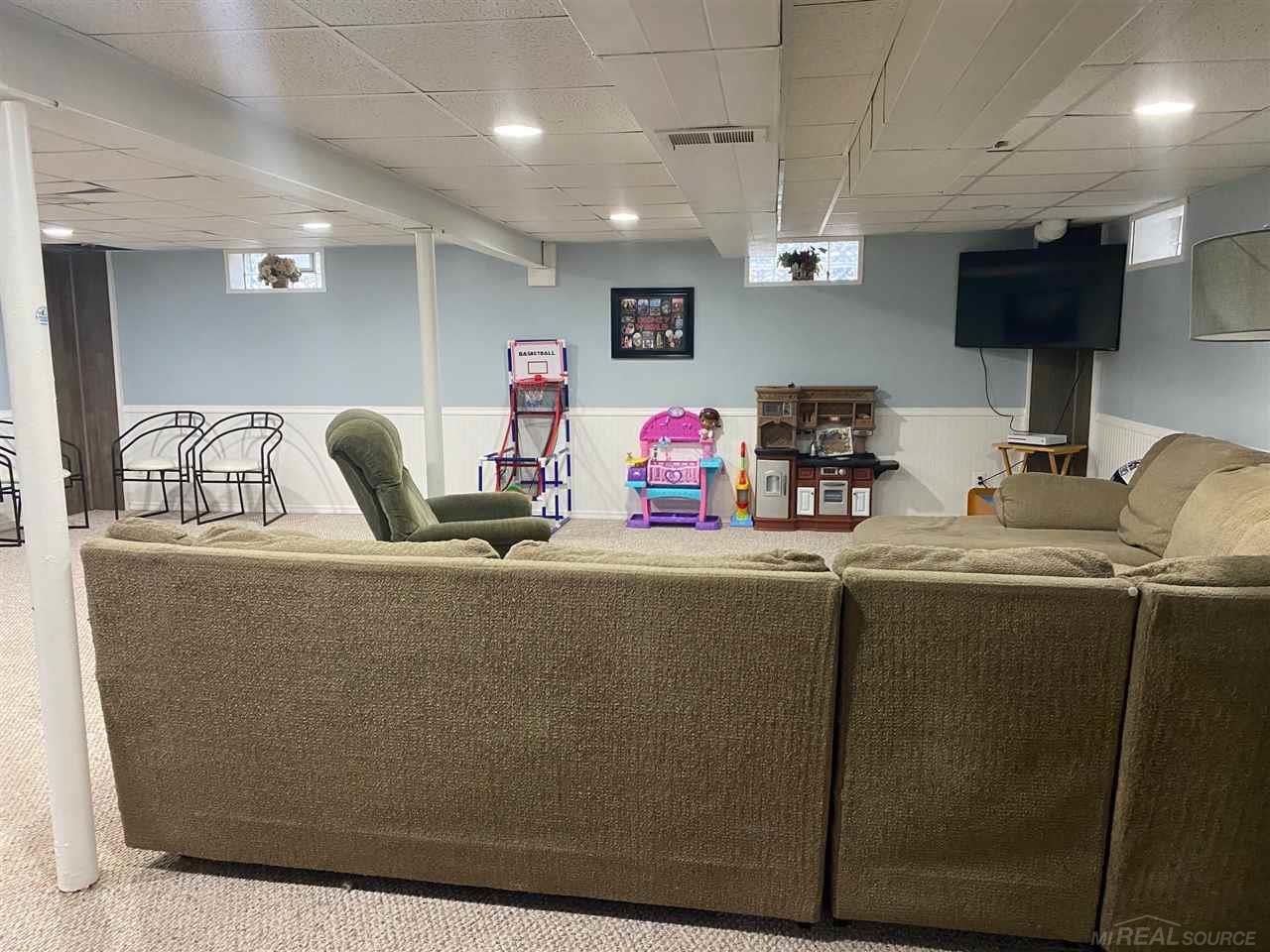20294 29 Mile Road Ray, MI 48096 - Photo 16 of 23