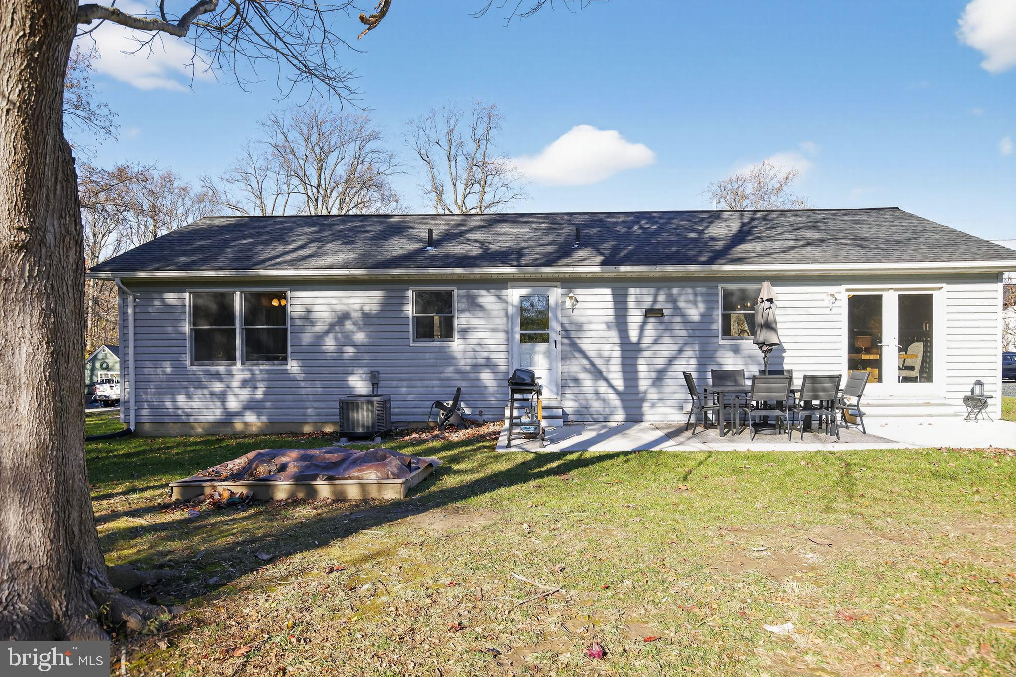 1001 Maple Road Baltimore, MD 21221 - Photo 5 of 35 Gallery Image 5