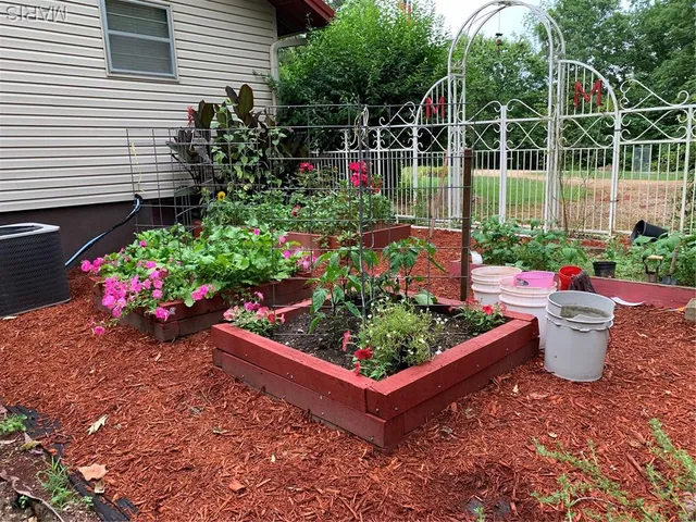 $189,900 | 678 Hwy K, Ellington, MO 63638