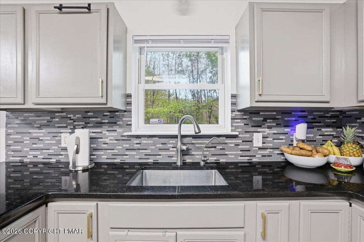 2108 Freedom Way Pocono Summit, PA 18346 - Photo 25 of 92 025-027_847A3991