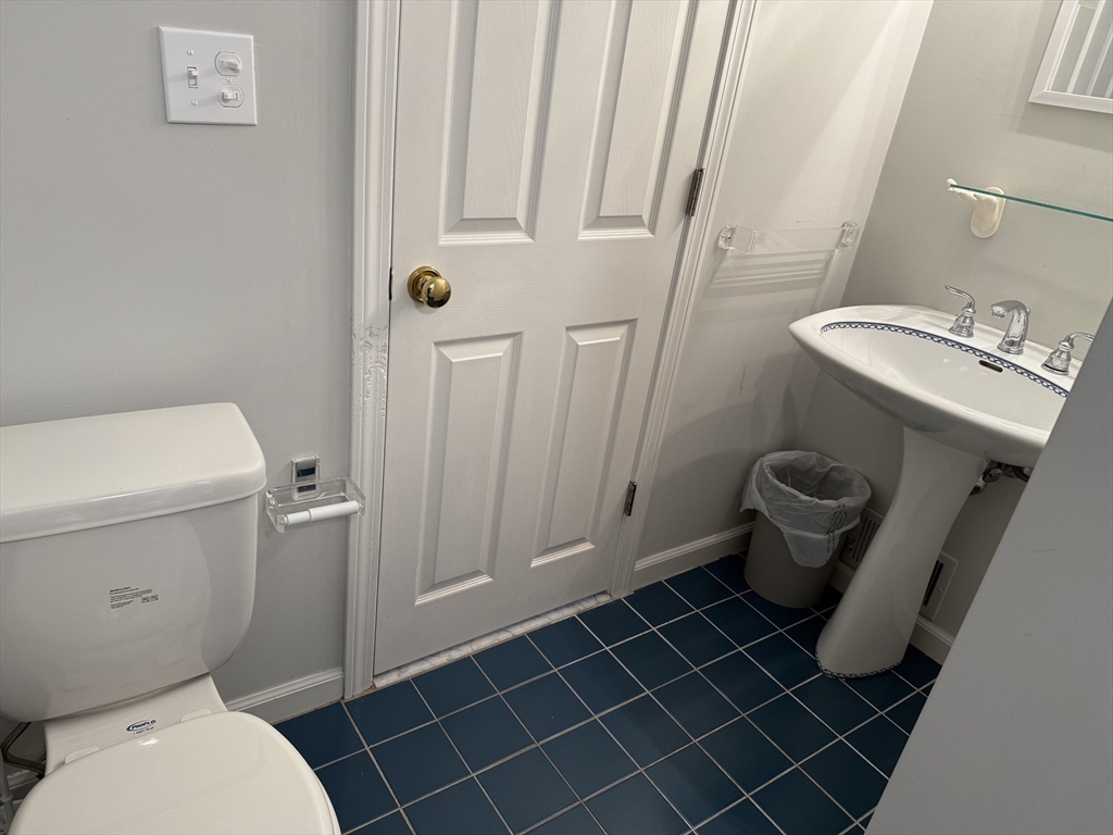 183 Monomoscoy Road Mashpee, MA 02649 - Photo 9 of 22