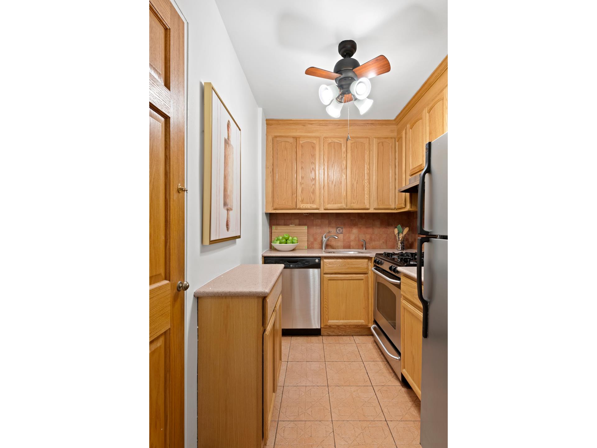 251 East 51st Street, Unit 3M Manhattan, NY 10022 - Photo 5 of 10