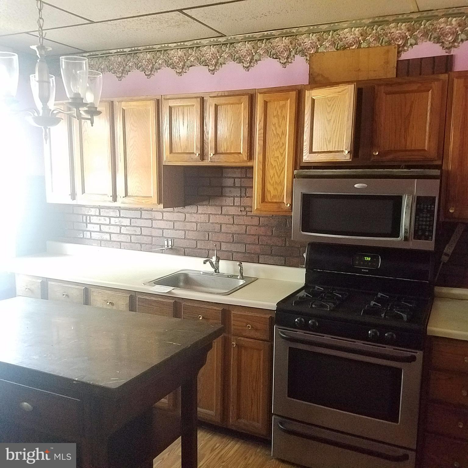 1812 Federal Street Baltimore, MD 21213 - Photo 5 of 9 Kitchen