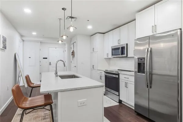 $2,300 | 2545 Penn Avenue, Unit 306, Pittsburgh, PA 15222