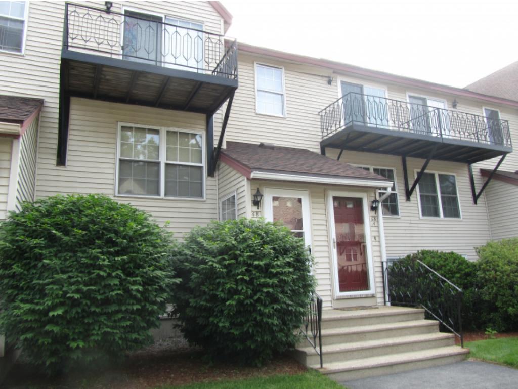 68 East Ridge Road, Unit 68 Merrimack, NH 03054 - Photo 3 of 23
