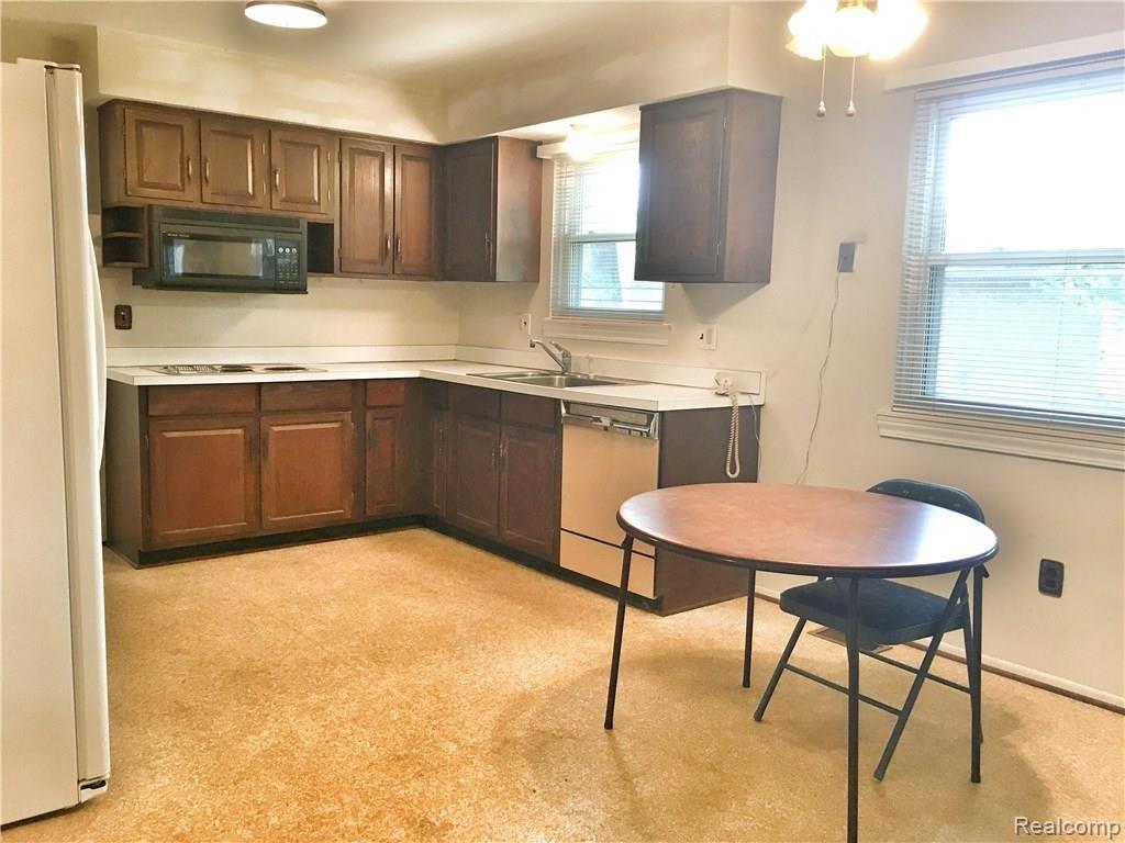 19155 Wedgewood Road Riverview, MI 48193 - Photo 13 of 44 IMG_0371.JPG