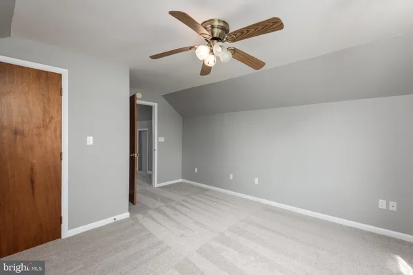 a view of empty room with window