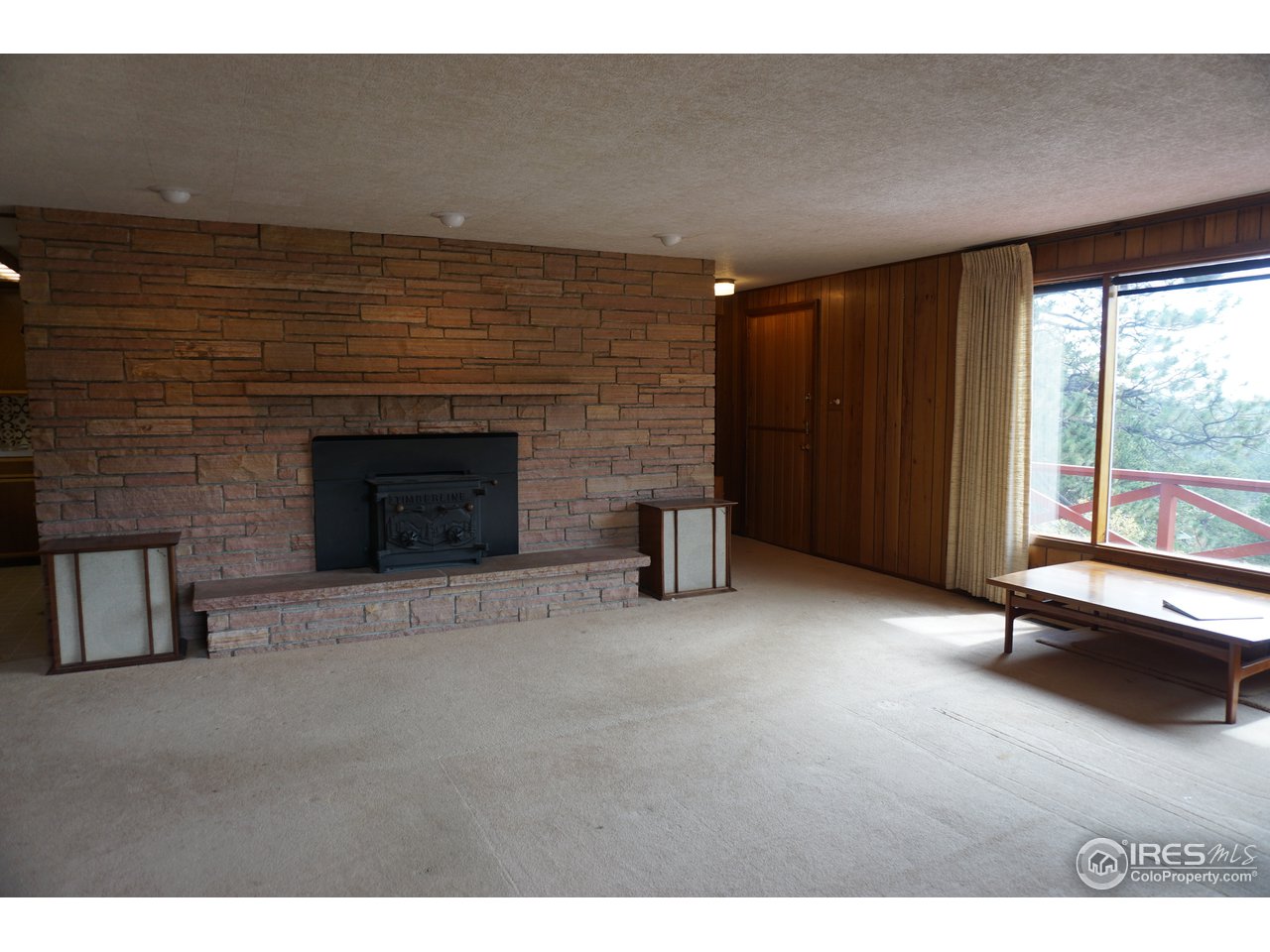 living room W/woodstove