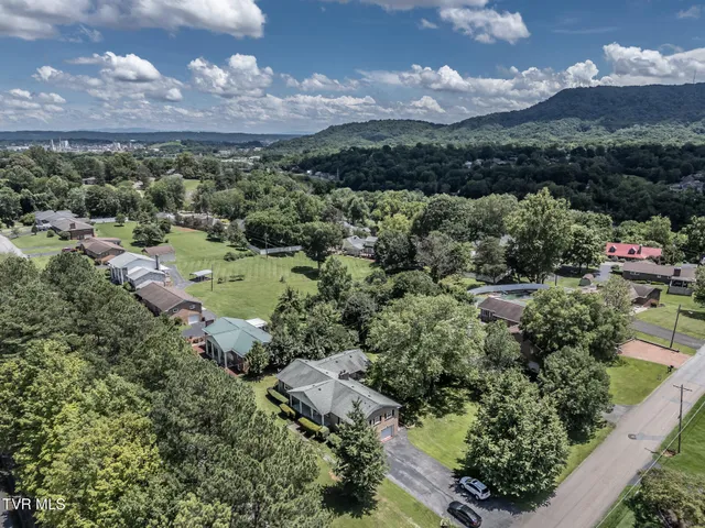 $435,000 | 2449 Jennings Drive, Kingsport, TN 37660