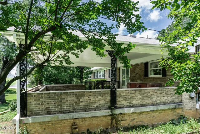 $435,000 | 2449 Jennings Drive, Kingsport, TN 37660