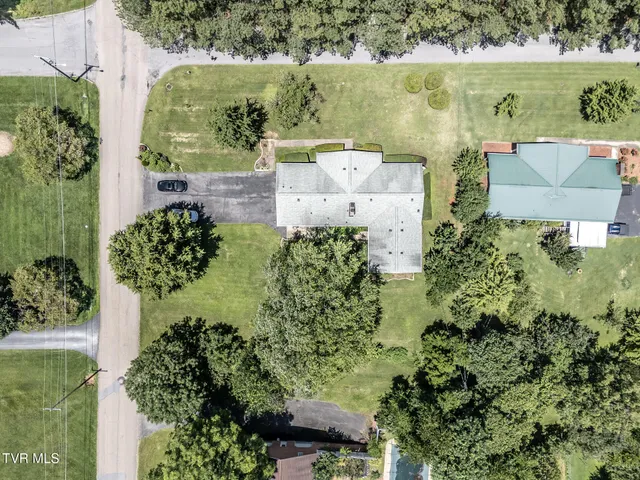 $435,000 | 2449 Jennings Drive, Kingsport, TN 37660