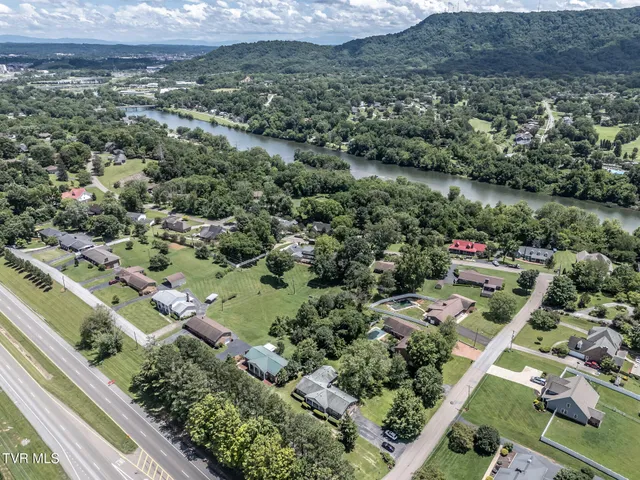 $435,000 | 2449 Jennings Drive, Kingsport, TN 37660