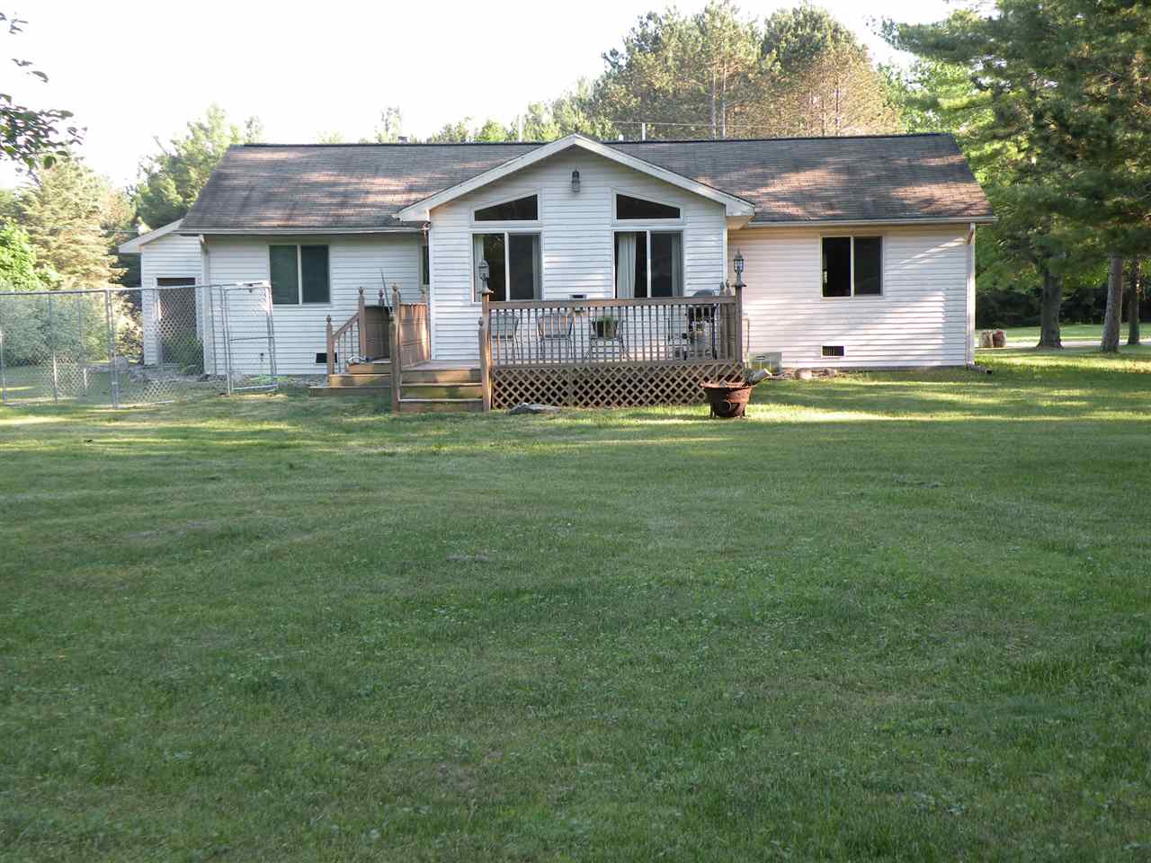 350 Clendening Road Gladwin, MI 48624 - Photo 14 of 16 1840398-13.JPG