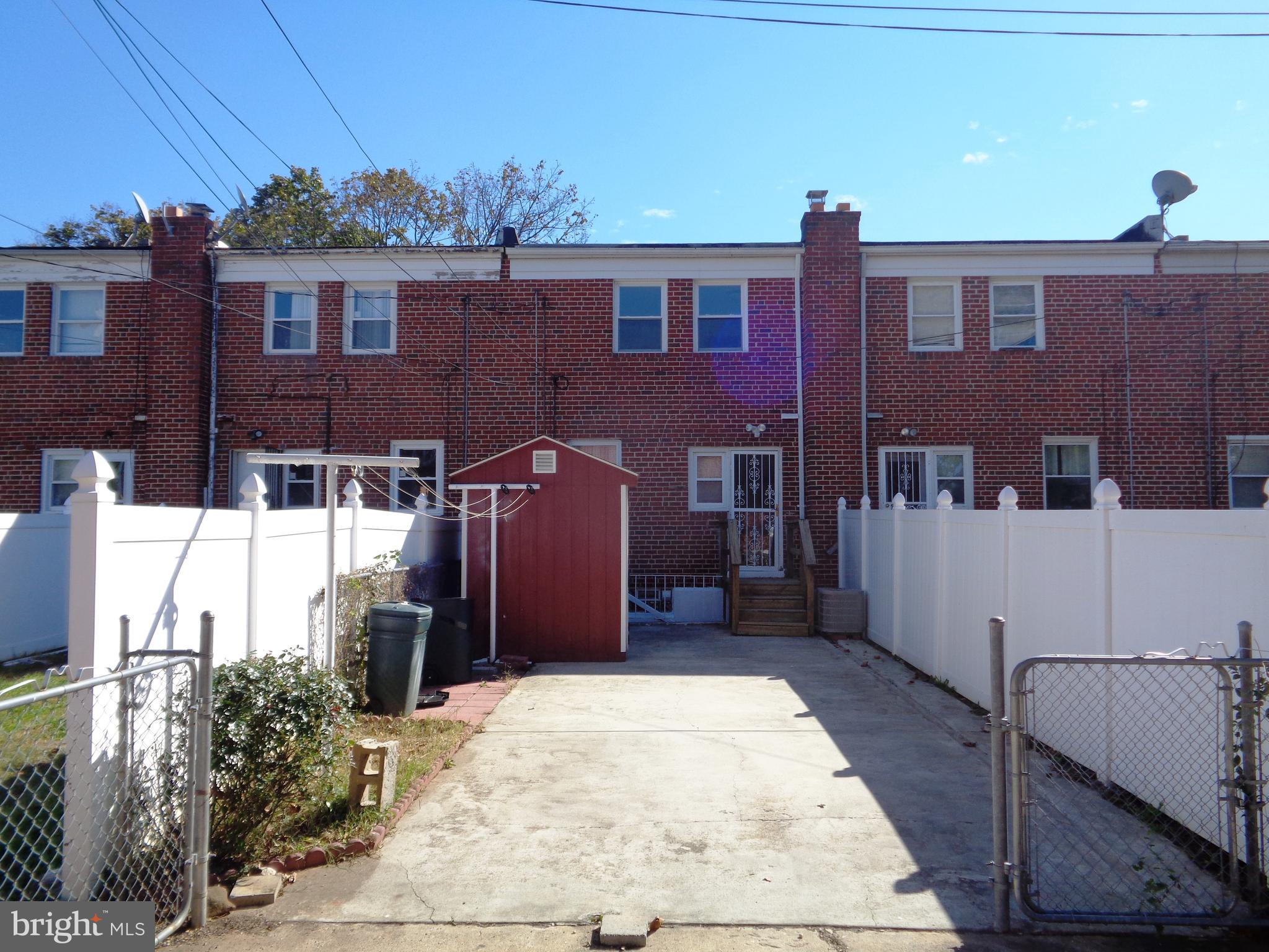 4168 Crest Heights Road Baltimore, MD 21215 - Photo 22 of 24 Backyard/ parking pad