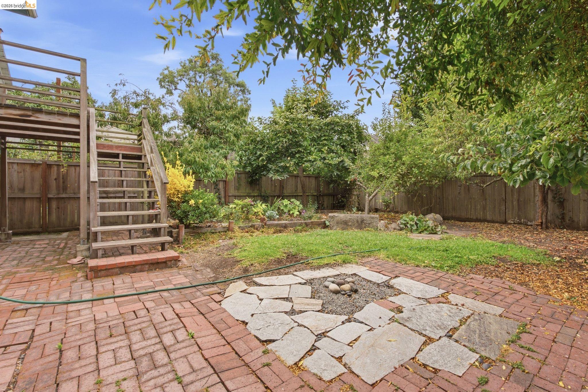 2204 Tenth Street Berkeley, CA 94710 - Photo 22 of 38 Gallery Image 22