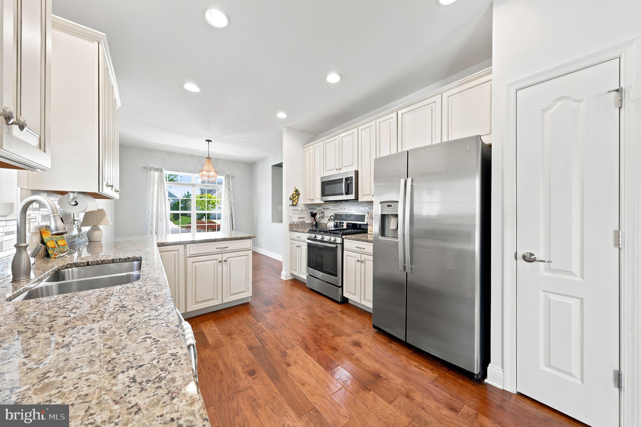 118 Field Loop Glassboro, NJ 08028 - Photo 7 of 34 Updated Kitchen