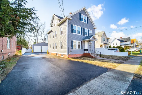 $1,695 | 51 Wallace Row, Wallingford, CT 06492