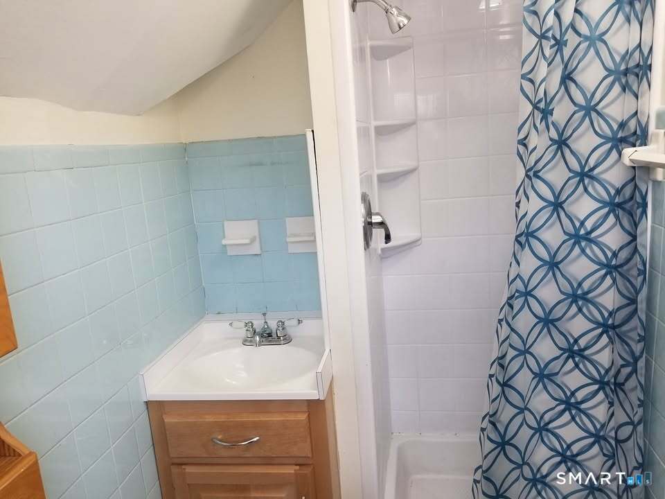 51 Wallace Row Wallingford, CT 06492 - Photo 12 of 16