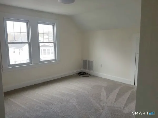 $1,695 | 51 Wallace Row, Wallingford, CT 06492