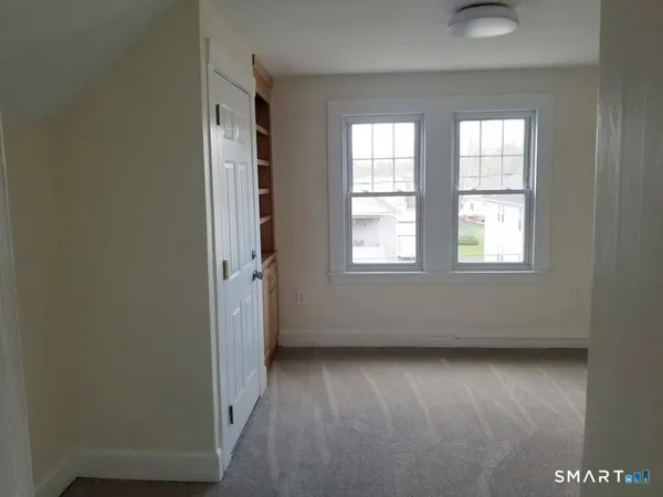 $1,695 | 51 Wallace Row, Wallingford, CT 06492