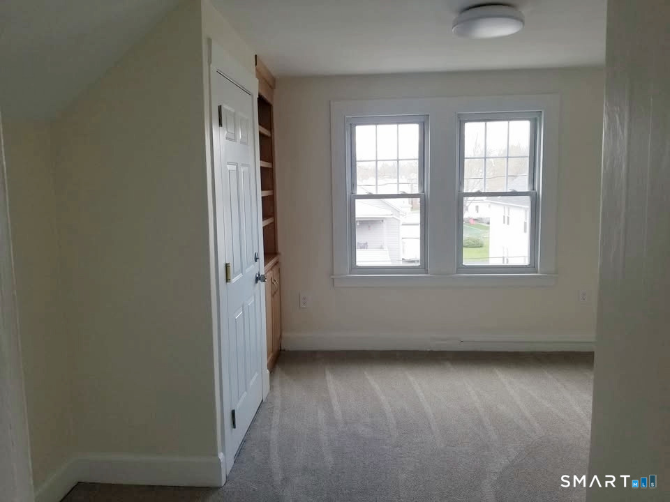 51 Wallace Row Wallingford, CT 06492 - Photo 14 of 16