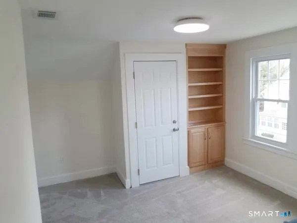 $1,695 | 51 Wallace Row, Wallingford, CT 06492