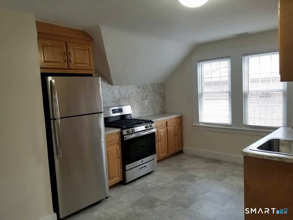 51 Wallace Row Wallingford, CT 06492 - Photo 5 of 16