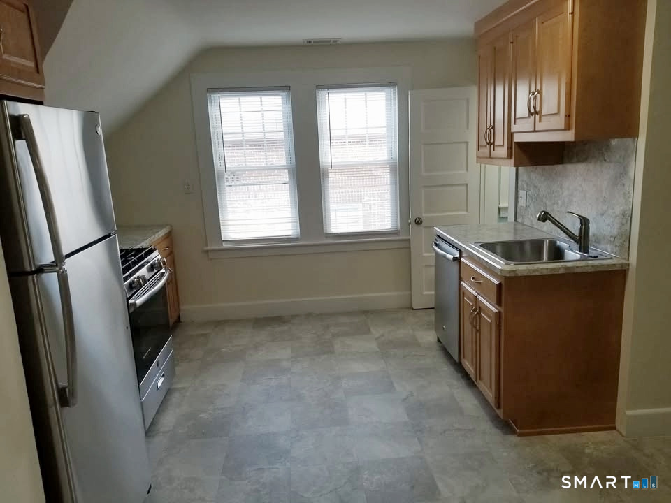 51 Wallace Row Wallingford, CT 06492 - Photo 6 of 16