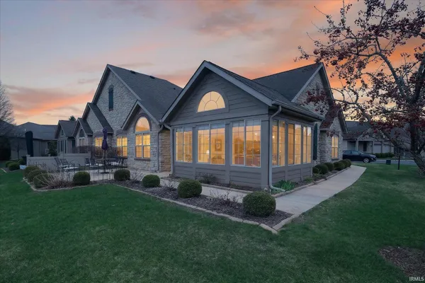 $465,000 | 3505 West Sutton Drive, Unit 74, Mishawaka, IN 46545