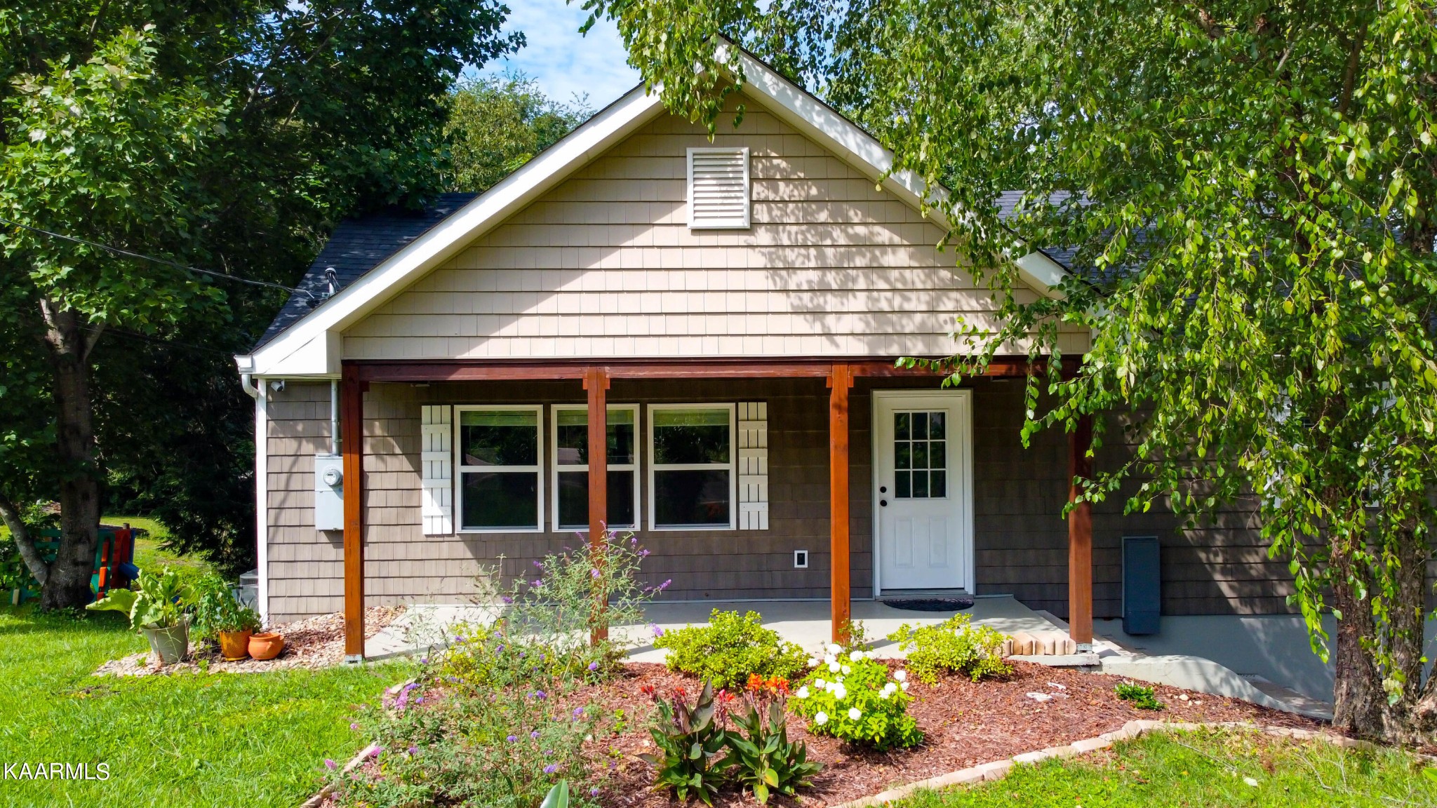 1905 Spring Hill Road Knoxville, TN 37914 - Photo 2 of 15 Gallery Image 2