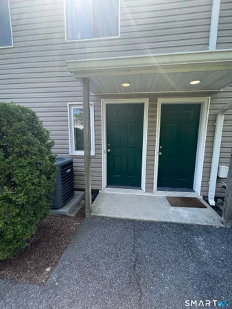 $2,600 | 31 Stuart Avenue, Unit 4, Norwalk, CT 06850