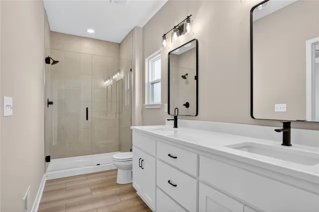 $447,900 | 16195 Ryan Circle, Parkville, MO 64152