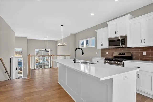 $447,900 | 16195 Ryan Circle, Parkville, MO 64152