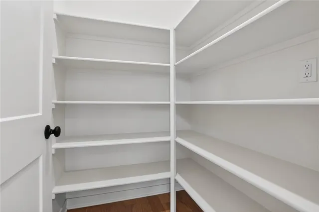 $447,900 | 16195 Ryan Circle, Parkville, MO 64152