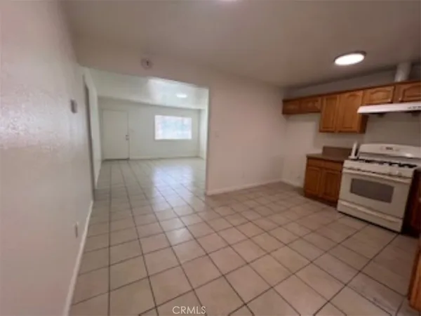 $1,900 | 1064 Waters Avenue, Unit 3, Pomona, CA 91766