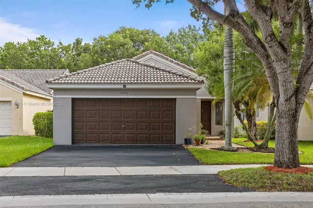 $585,000 | 4052 Pine Ridge Lane, Weston, FL 33331